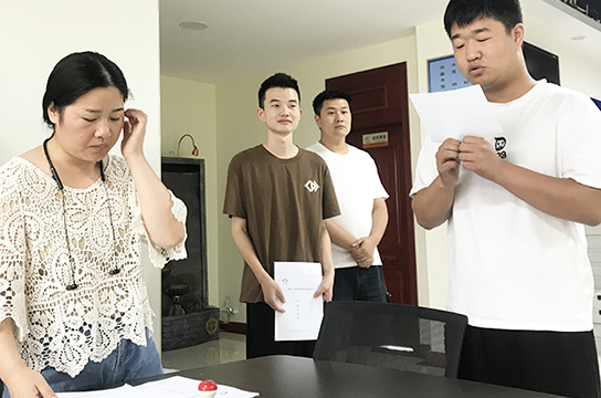 鄭州廣眾科技技術部舉行新員工入職儀式